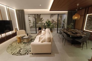 Freehold Sg Besi - Walk to MRT from RM370k Fully furnished 