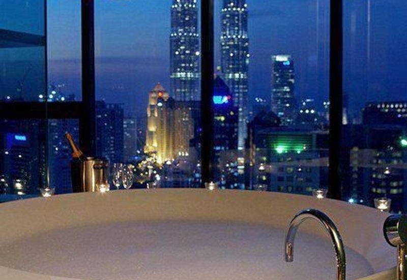 KLCC Unblocked Million Dollar View Suite 