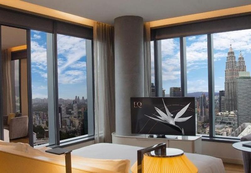 KLCC Unblocked Million Dollar View Suite 