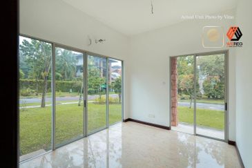 Setia Nusantara. Corner Lot Bungalow at Setia Eco Park