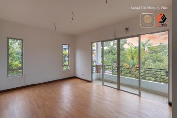 Setia Nusantara. Corner Lot Bungalow at Setia Eco Park