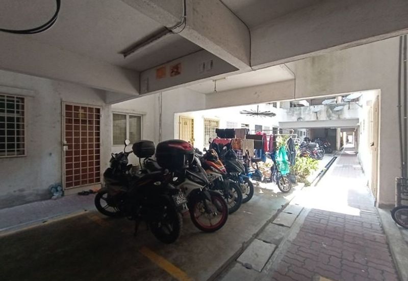 Pangsapuri Seri Saujana