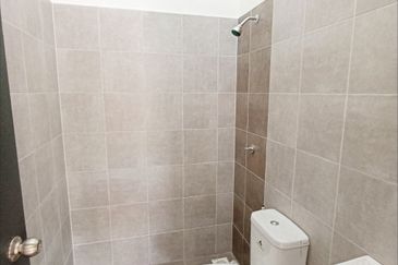 FREEHOLD INDAHVILLE 4 Single Storey Terrace Pulau Indah, Port Klang