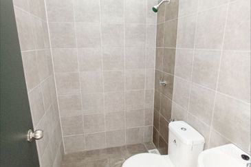 FREEHOLD INDAHVILLE 4 Single Storey Terrace Pulau Indah, Port Klang