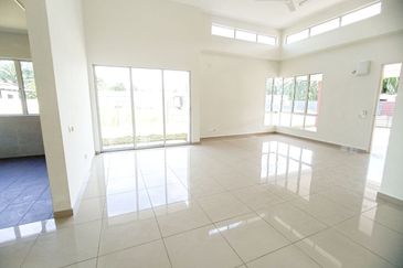 FREEHOLD BUNGALOW Single Storey Indahville 2 Pulau Indah Port Klang