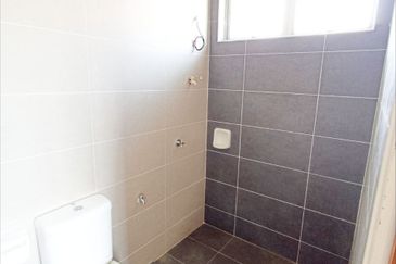 FREEHOLD BUNGALOW Single Storey Indahville 2 Pulau Indah Port Klang