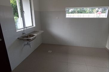 SEMI D DESAVILLE 3 Single Storey Pekan Meru Klang, Jalan Kasban