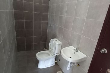 SEMI D DESAVILLE 3 Single Storey Pekan Meru Klang, Jalan Kasban