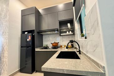 NEAR HOSPITAL EHSAN WIDURI Service Apartment Nilai