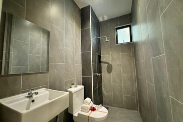 NEAR HOSPITAL EHSAN WIDURI Service Apartment Nilai