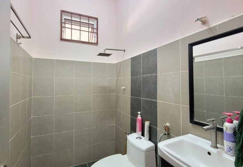 Taman Sri Bayu, Tanjong Sepat