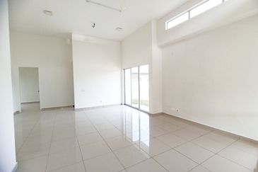 FREEHOLD Single Storey Bungalow Pulau Indah Port Klang