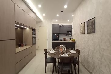 NEAR HOSPITAL EHSAN WIDURI Tower Service Apartment Nilai