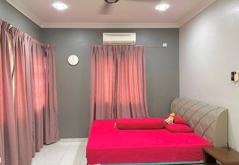 Taman Tasik Semenyih (Lake Residence)