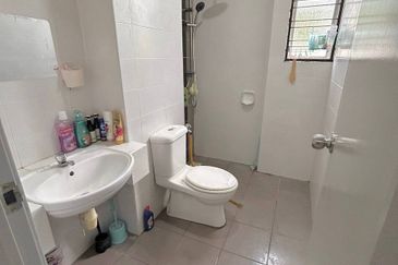 Taman Tasik Semenyih (Lake Residence)