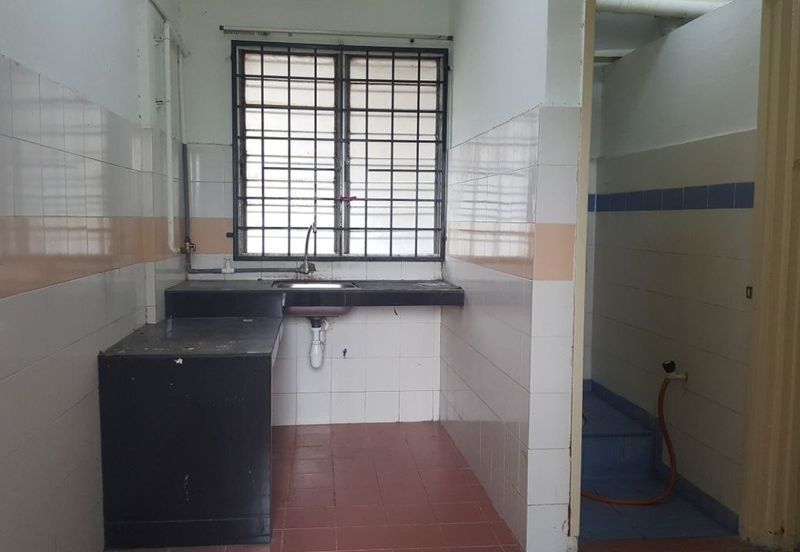 Pangsapuri Putra Damai