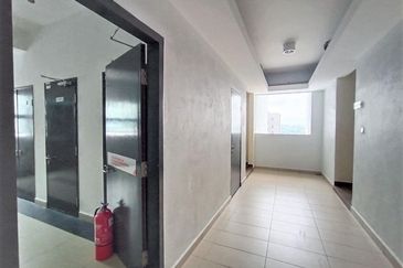 Aura Residence @ Precint 8