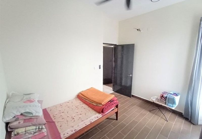 Aura Residence @ Precint 8