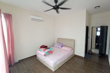 Aura Residence @ Precint 8