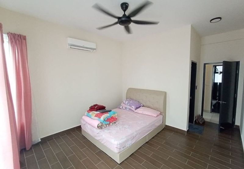 Aura Residence @ Precint 8