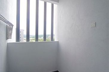 Aura Residence @ Precint 8