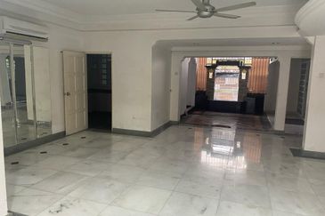 Jalan Bukit Antarabangsa 