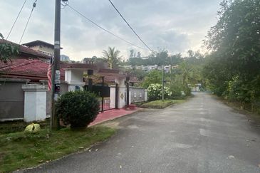 Jalan Bukit Antarabangsa 