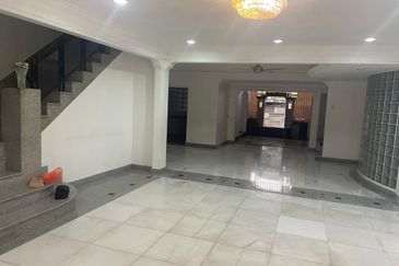 Jalan Bukit Antarabangsa 