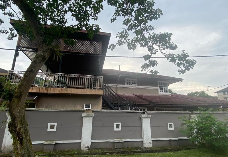 Jalan Bukit Antarabangsa 