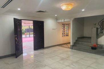 Jalan Bukit Antarabangsa 