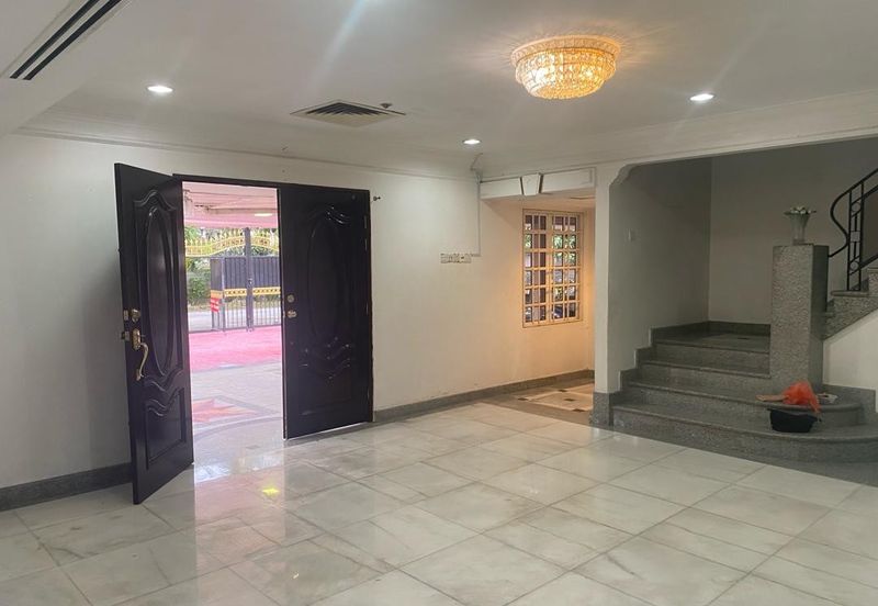 Jalan Bukit Antarabangsa 