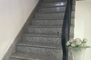 Jalan Bukit Antarabangsa 