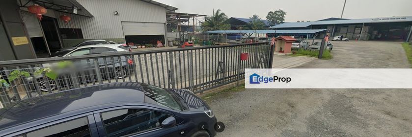 Facing main road, Selangor, Shah Alam