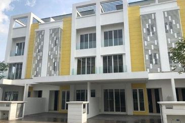 Taman Sri Hijau ( New Green Park )