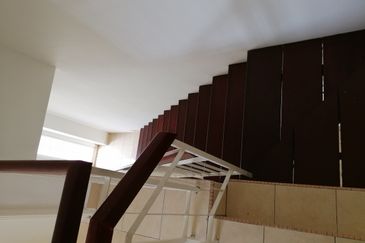  Cluster Semi D with extra land, Puncak Alam, 