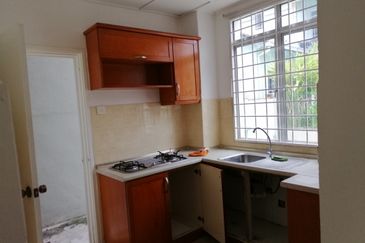  Cluster Semi D with extra land, Puncak Alam, 