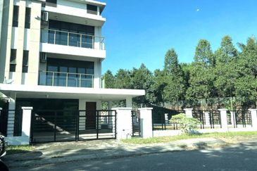 2.5 storey Corner Superlink, REIKA, USJ Height, Subang Jaya. NICE HOUSE