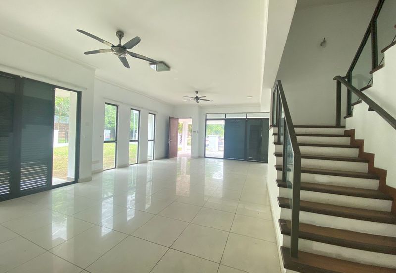 2.5 storey Corner Superlink, REIKA, USJ Height, Subang Jaya. NICE HOUSE