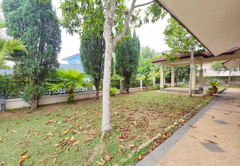 Banglo 2 tingkat 10,500 sqft , dekat masjid, Puncak Alam