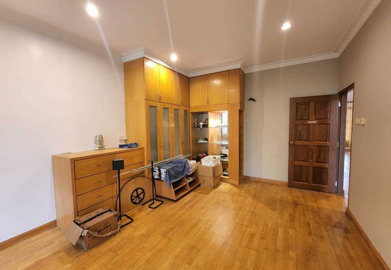 Banglo 2 tingkat 10,500 sqft , dekat masjid, Puncak Alam