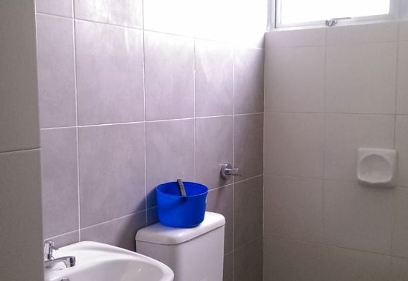 Residensi Warnasari 2