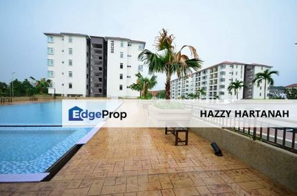 Cassia, Residensi Warnasari 2, Puncak Alam, facing swimming pool, Selangor, Bandar Puncak Alam