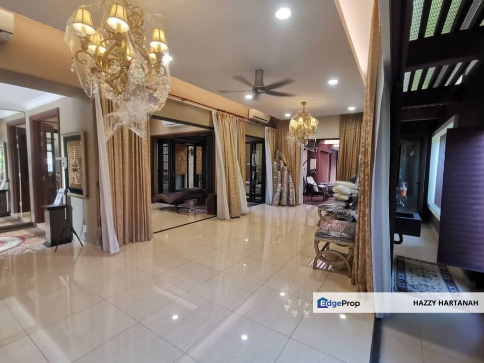 Single storey Bungalow Tropicanal Concept with swimming pool, Seksyen 7, Shah Alam, Selangor, Shah Alam