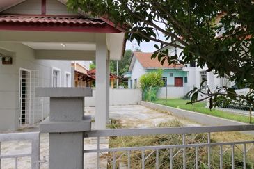 Cluster Semi D with extra land, Puncak Alam, 