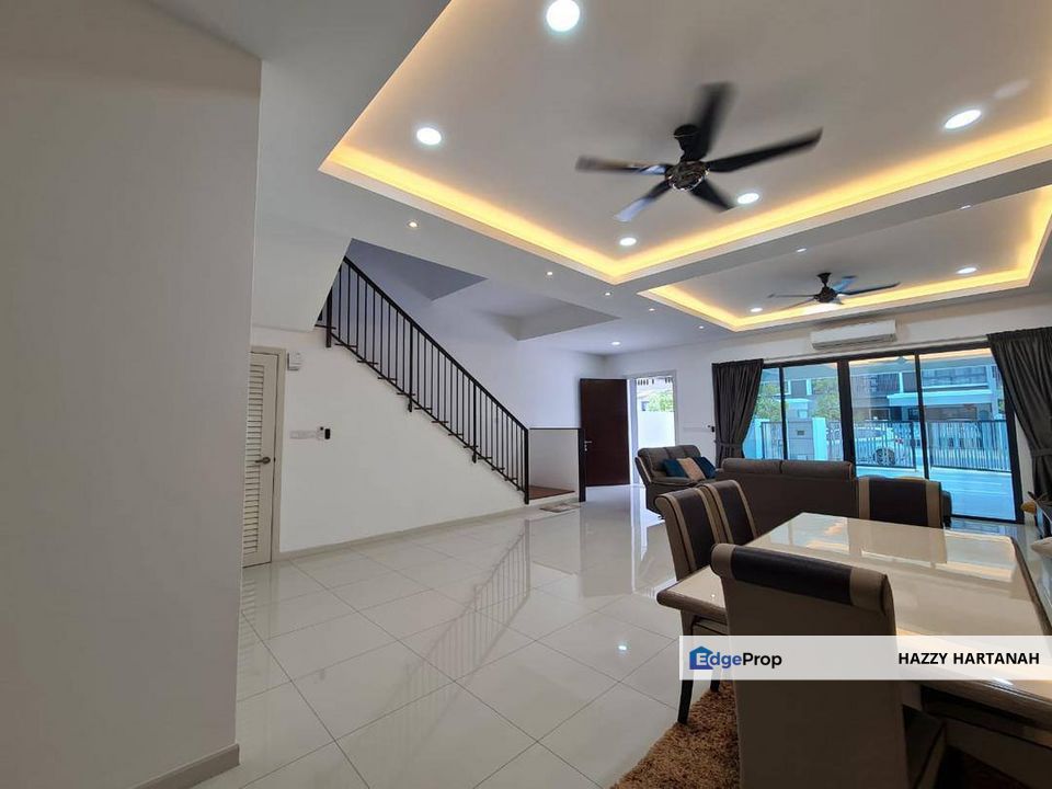 Hemingway Superlink Double Storey Renovated & Extended @ North Heaven, Bandar Seri Coalfields. Freehold, Selangor, Sungai Buloh