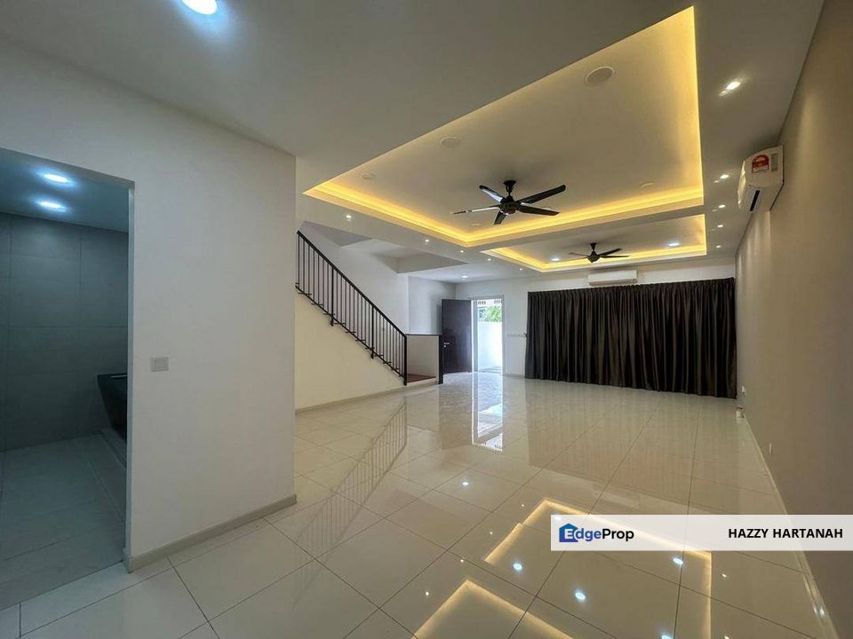 Hemingway Superlink Double Storey Renovated & Extended @ North Heaven, Bandar Seri Coalfields. Freehold, Selangor, Sungai Buloh