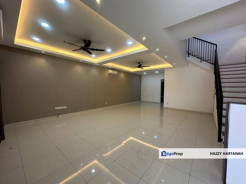 Hemingway Superlink Double Storey Renovated & Extended @ North Heaven, Bandar Seri Coalfields. Freehold, Selangor, Sungai Buloh