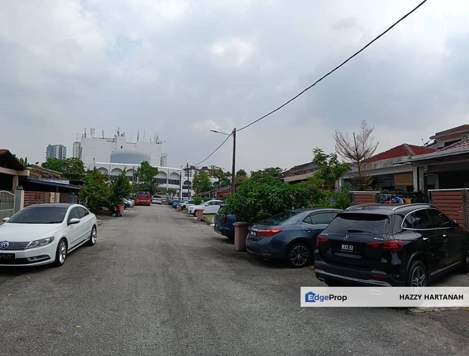 KELANA JAYA SS5 , TERES SETINGKAT RENOVATED UNIT, FREEHOLD FOR SALE! TERMURAH!Below market value, Selangor, Kelana Jaya