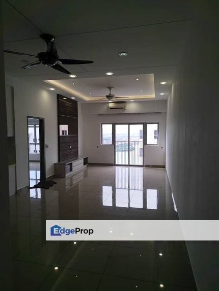 The wharf residence condo for rent partly furnished unit puchong, Selangor, Puchong