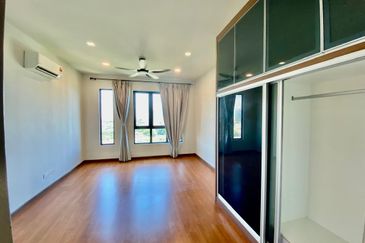 Zefer Hill Residence